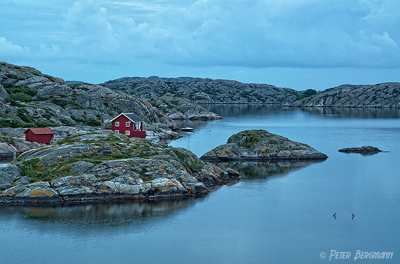  einsames Haus in den Schären an der schwedischen Küsten